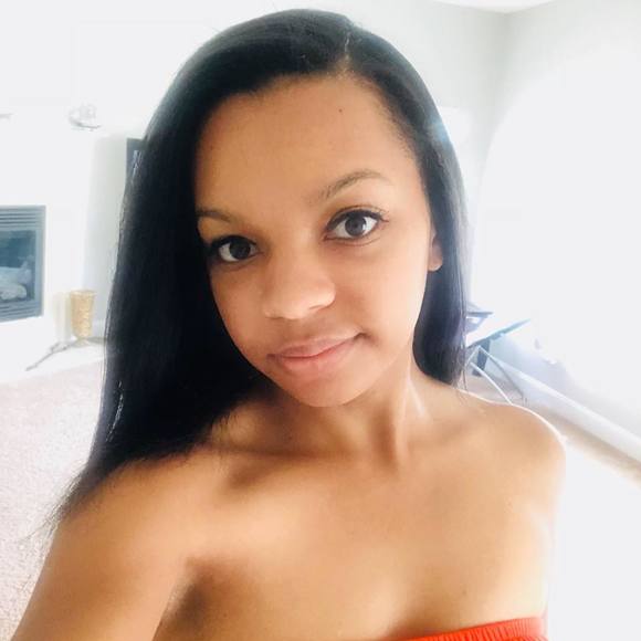 Meet your Posher, Lauren - Picture 1 of 1